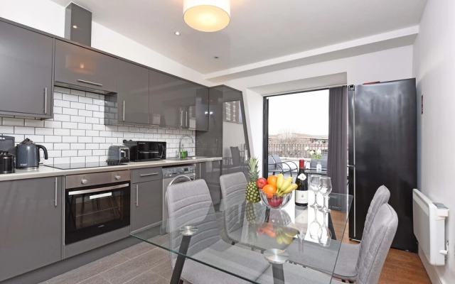 Modern & Spacious 2 Bed Apartment at Clapham Junction