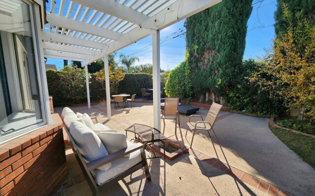 Near the beach and central located