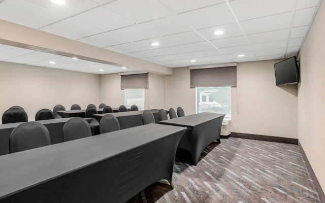 Quality Inn & Suites Union City - Atlanta South