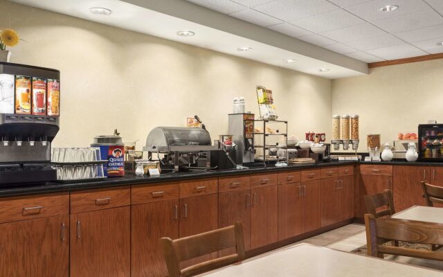 Comfort Inn & Suites Dothan Northside Plaza