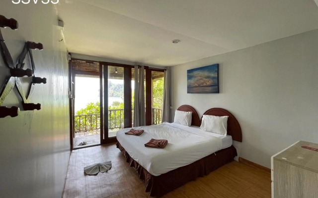 Phi Phi Cozy Seafront Resort