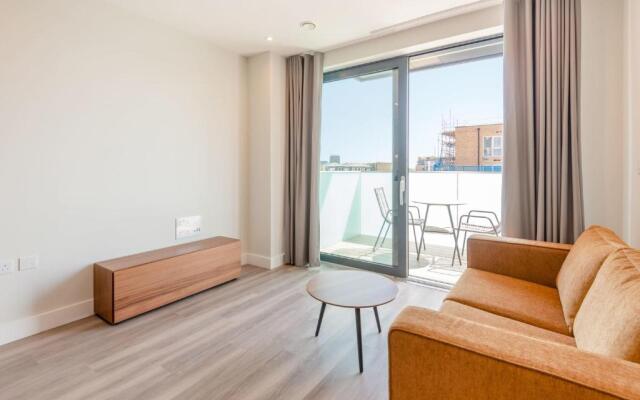 Spacious and Bright Apartments in Brentford