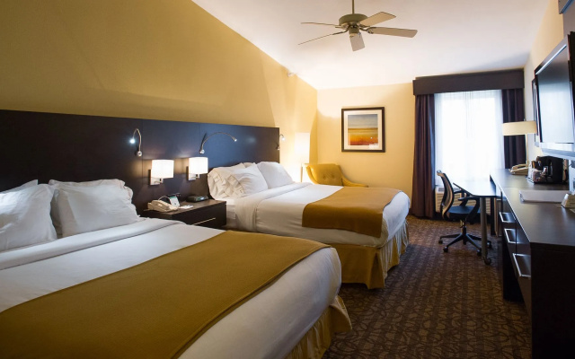 Holiday Inn Express & Suites Topeka West I-70 Wanamaker by IHG