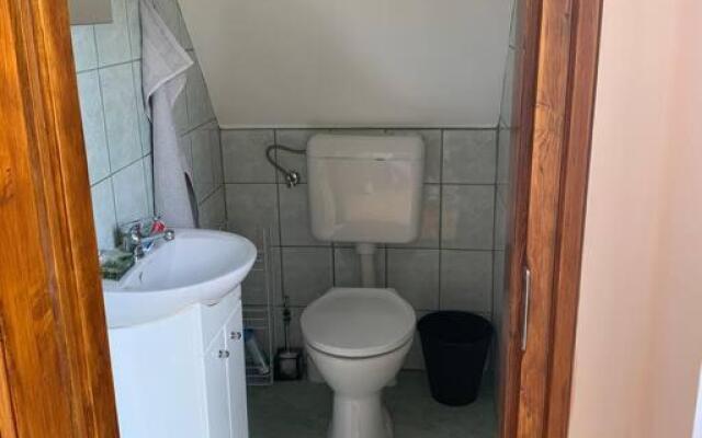LakeLove Házikó Sopron- Erdő és tópart mellett