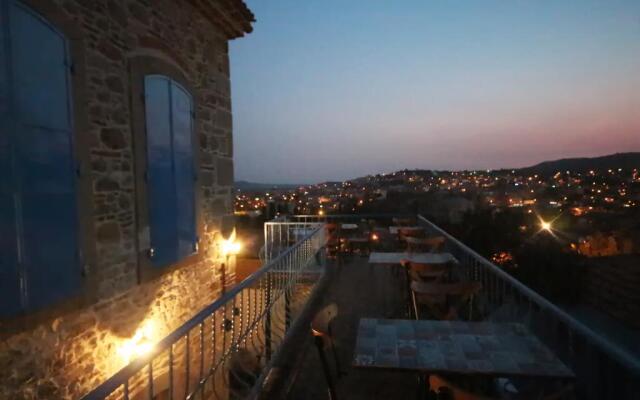 Bergama Tas Konak