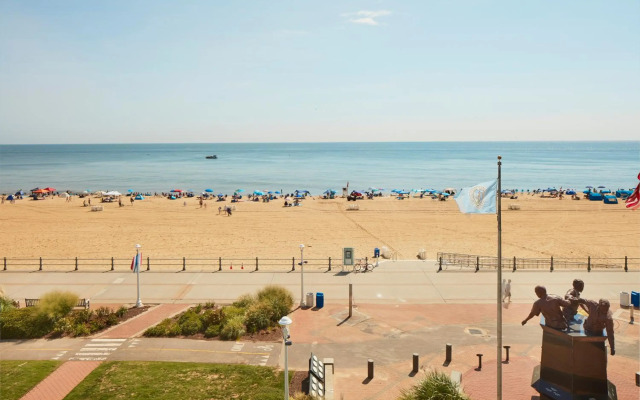 Sheraton Virginia Beach Oceanfront Hotel
