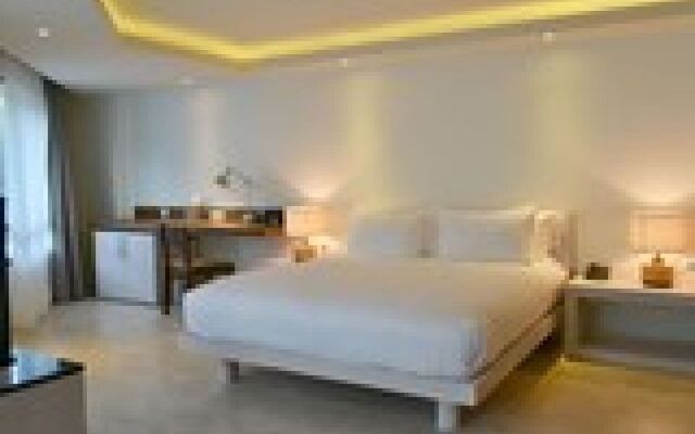 U Zenmaya Phuket Resort