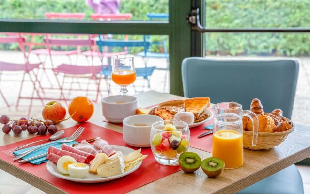 Brit Hotel Confort Amiens