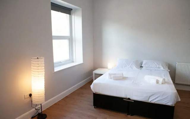 5 Bedroom House Near Clifton