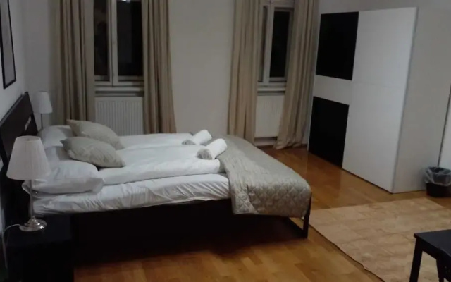 Comfort 2BR Apartment Near Stadthalle