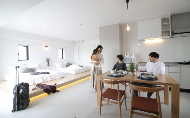 bHotel