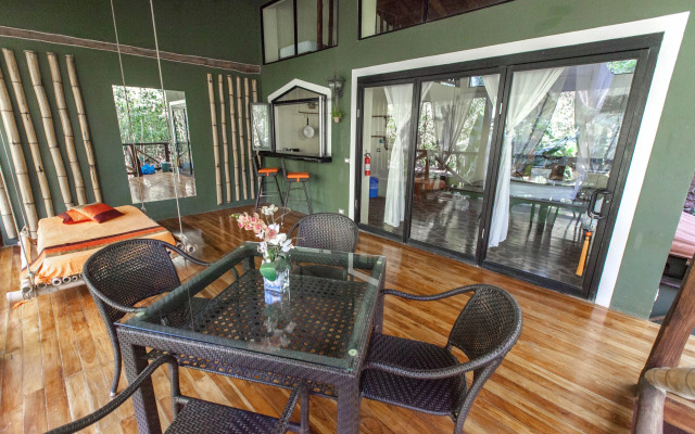 Canaima Chill House