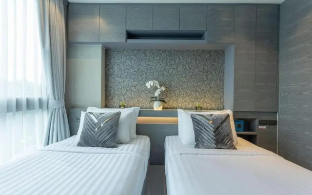 Steps to Kamala Beach Rooftop Pool  C138