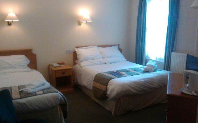 Monarch Hotel