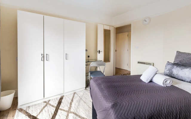 Stunning 2-bed Apartment in Grays