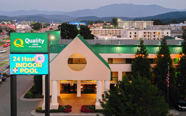 Quality Inn Near the Island Pigeon Forge