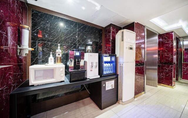 Sadang Charis Hotel