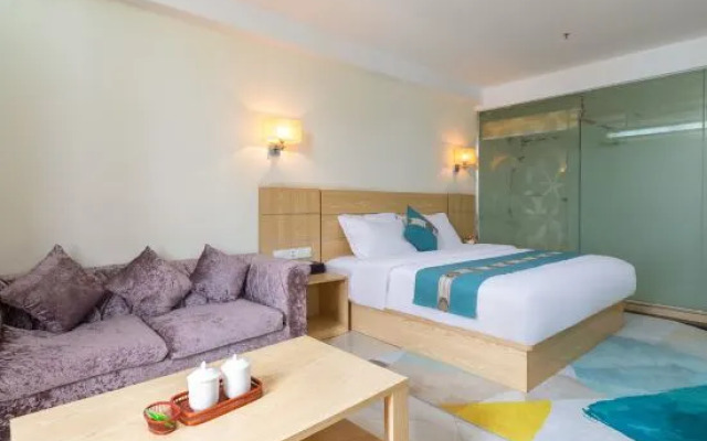 Holiday Hotel