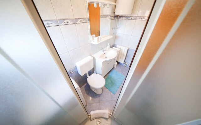 Apartments 150m from beach with parking