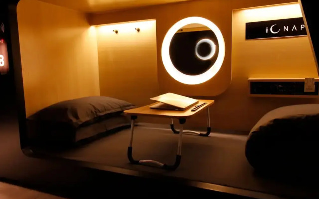 The Nap Pacific Place 3-Capsule Hotel