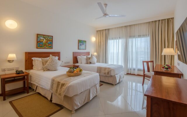 Sea Cliff Court Hotel & Luxury Apartments