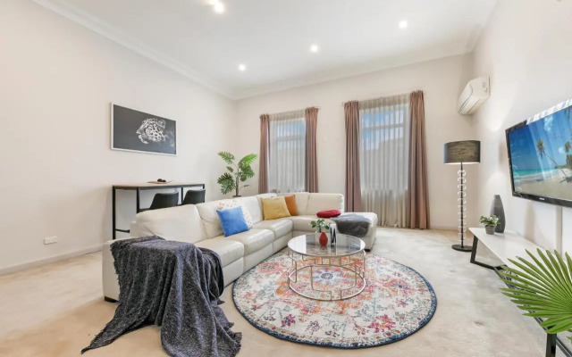 Kozyguru Leichhardt Cozy Holiday 3 Bed Home + Free Parking-Nle367
