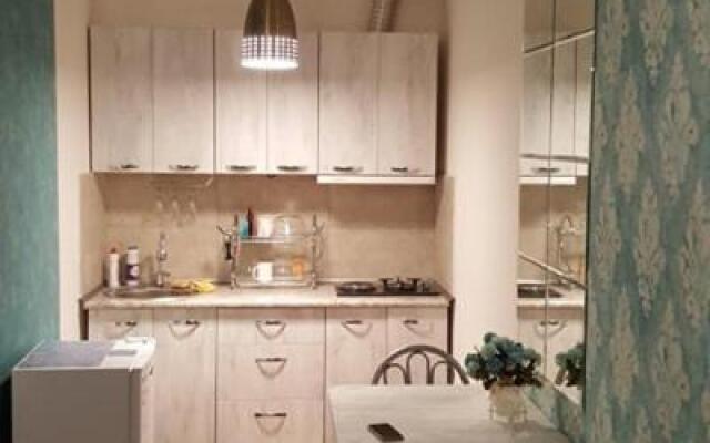 1 room hotel style apartment