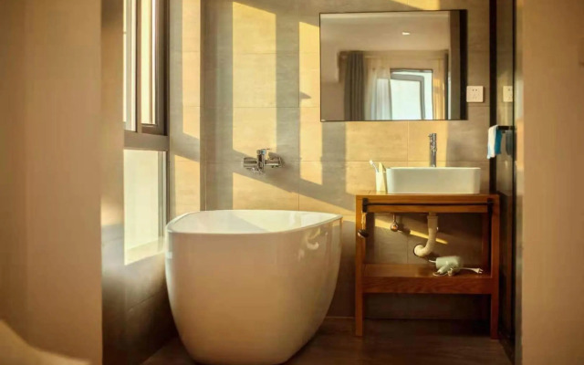 Slence Snow Theme Hotel