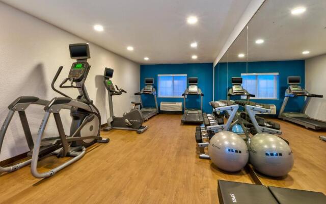 Holiday Inn Express & Suites Petoskey by IHG