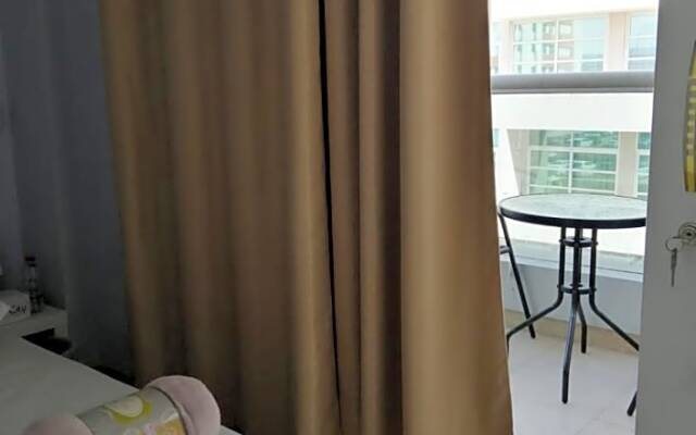 Pharos Inn Sheikh Zaied Private bed space