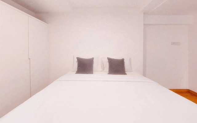 Homey and Comfy Studio Loft at Kingland Avenue Apartment