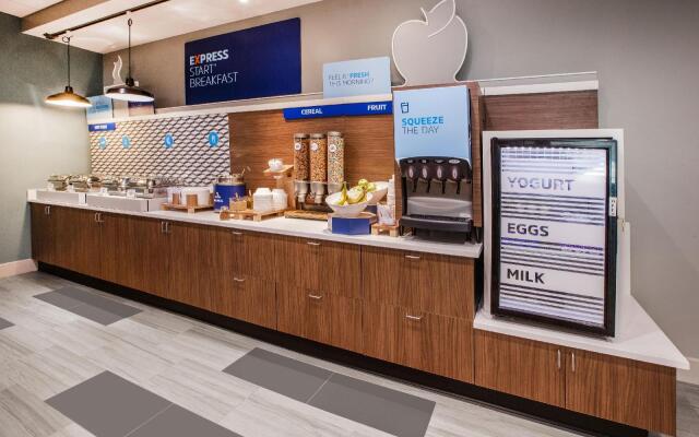 Holiday Inn Express McCook by IHG