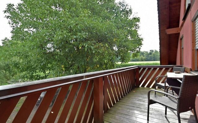 Countryside Apartment With Garden