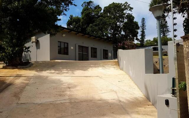 Sade Holidays - 14 A on Berea Manaba Margate