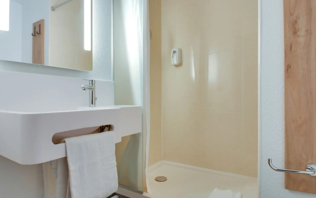 B&B HOTEL Reims Bezannes