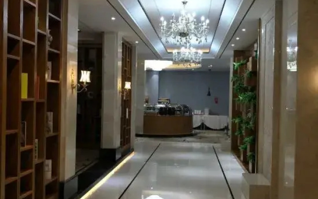 Venice International Hotel