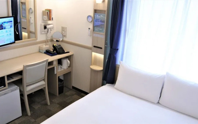 Toyoko Inn Osaka Kadoma-shi Ekimae