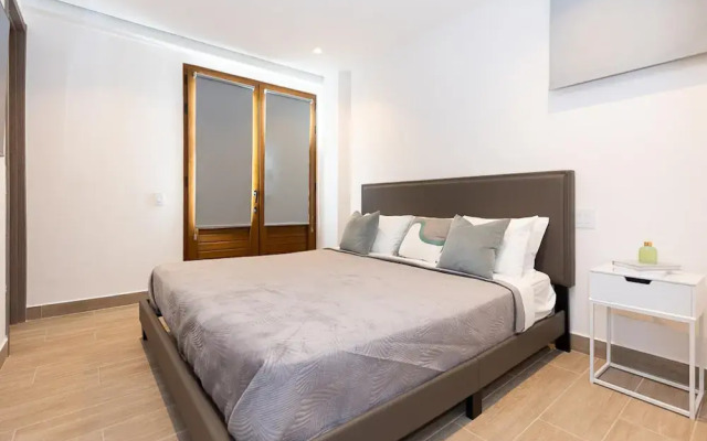 The Danian Condo by Acomodo Casco Viejo