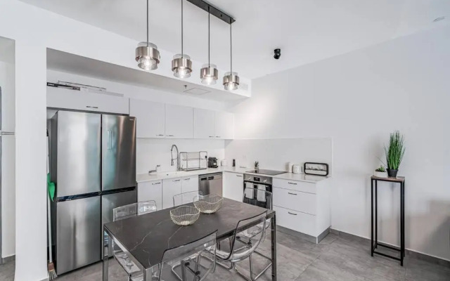 New 2BR in Kompert by Holiday-rentals