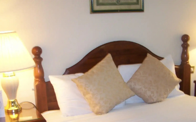 The Waterside Hotel
