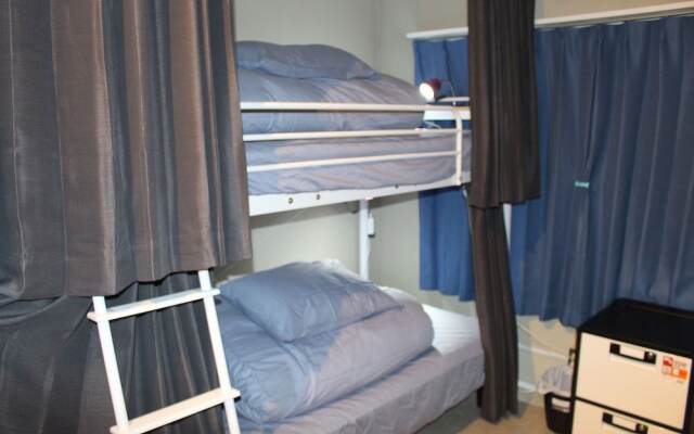 Guest House Banvina Shiroyama-Hostel