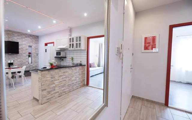 Ultra central large home with AC and balcony