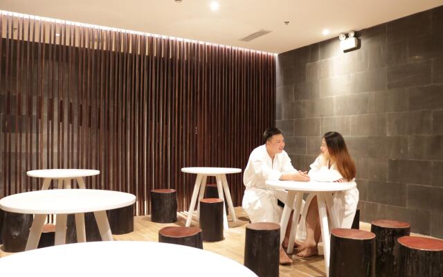 Zen Diamond Suites Hotel