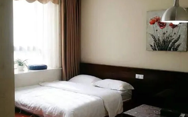 Liuyang Tulip Theme Apartment