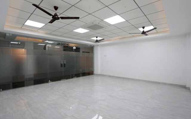OYO 11666 Hotel Prakash Inn