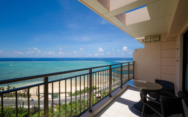 Kafuu Resort Fuchaku Condo Hotel