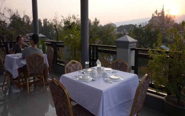 Inlay Palace Hotel