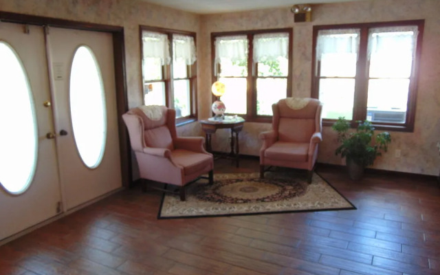 Queen Anne II Motel
