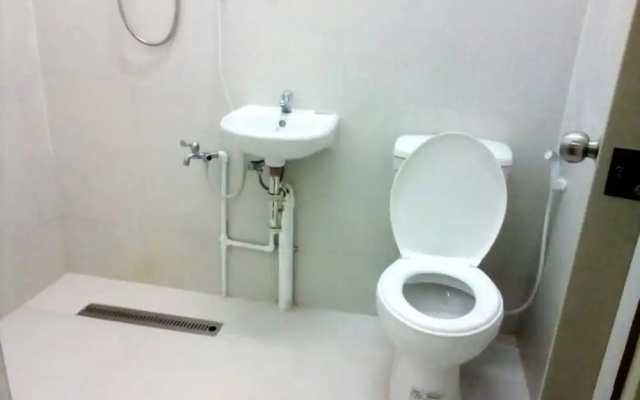 Big Paul Hostel - Adults Only