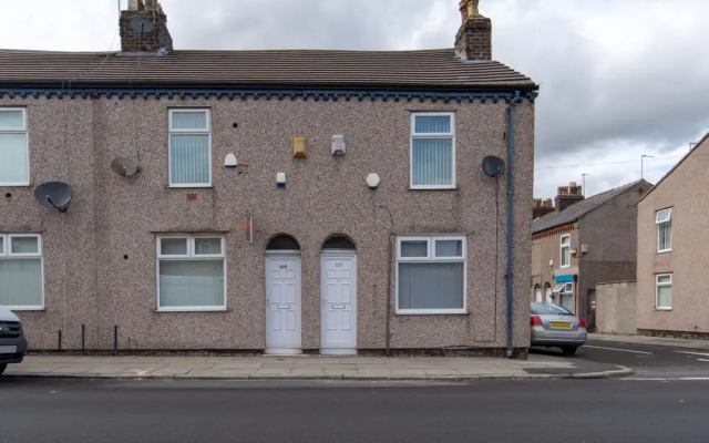 Lux Apartments 4 Bedroom House Molyneux